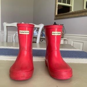 Hunter boots size 5 on bottom